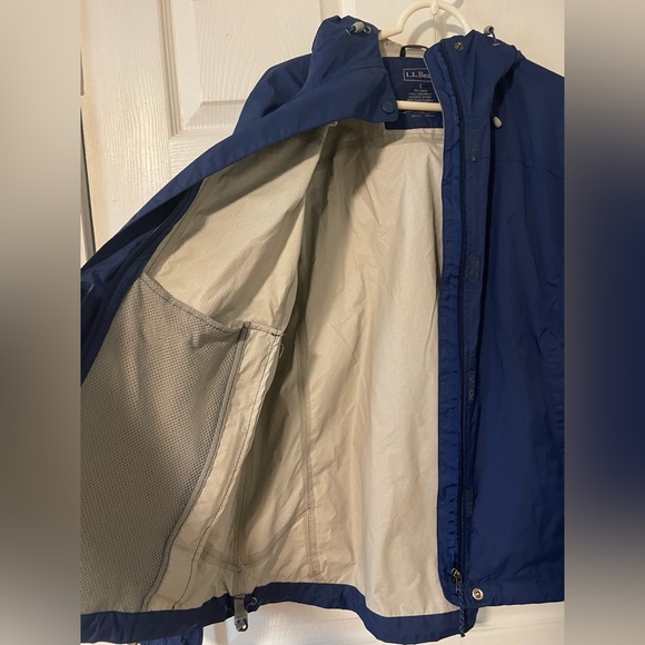 LL Bean Trail Model Jacket - Picture 5 of 10